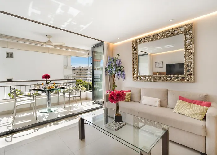 Elegant Marbella Beachside