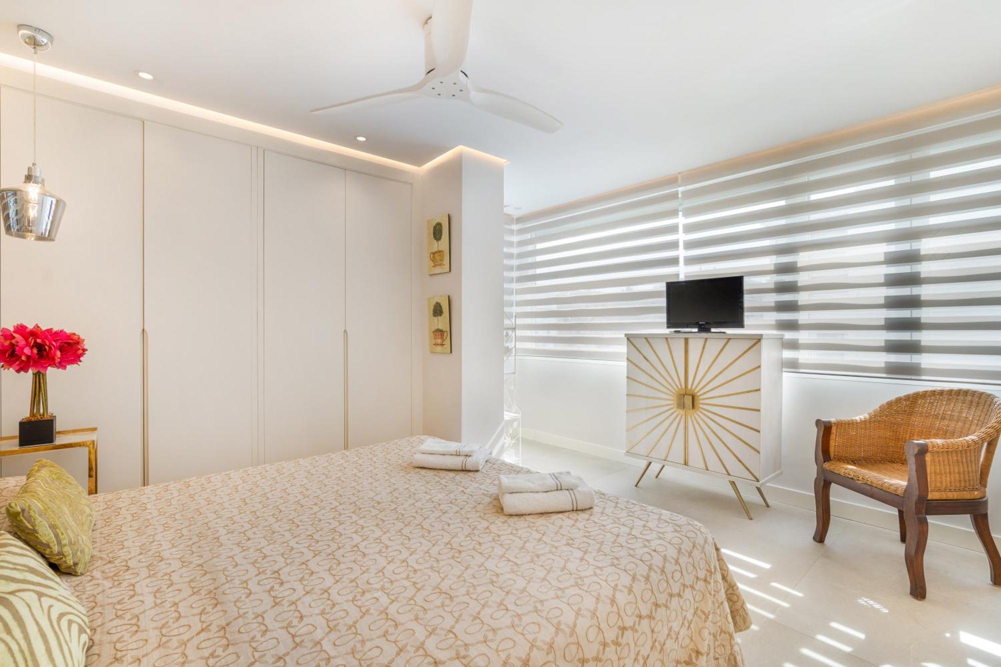 Elegant Beachside * Marbella